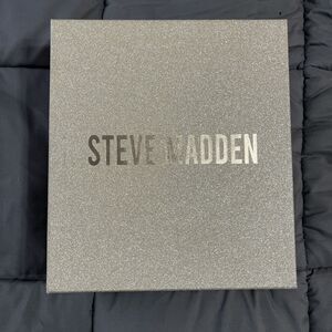 Steve Madden Women's Hat & Scarf Gift Set Black w/Rhinestones And Pompom NEW